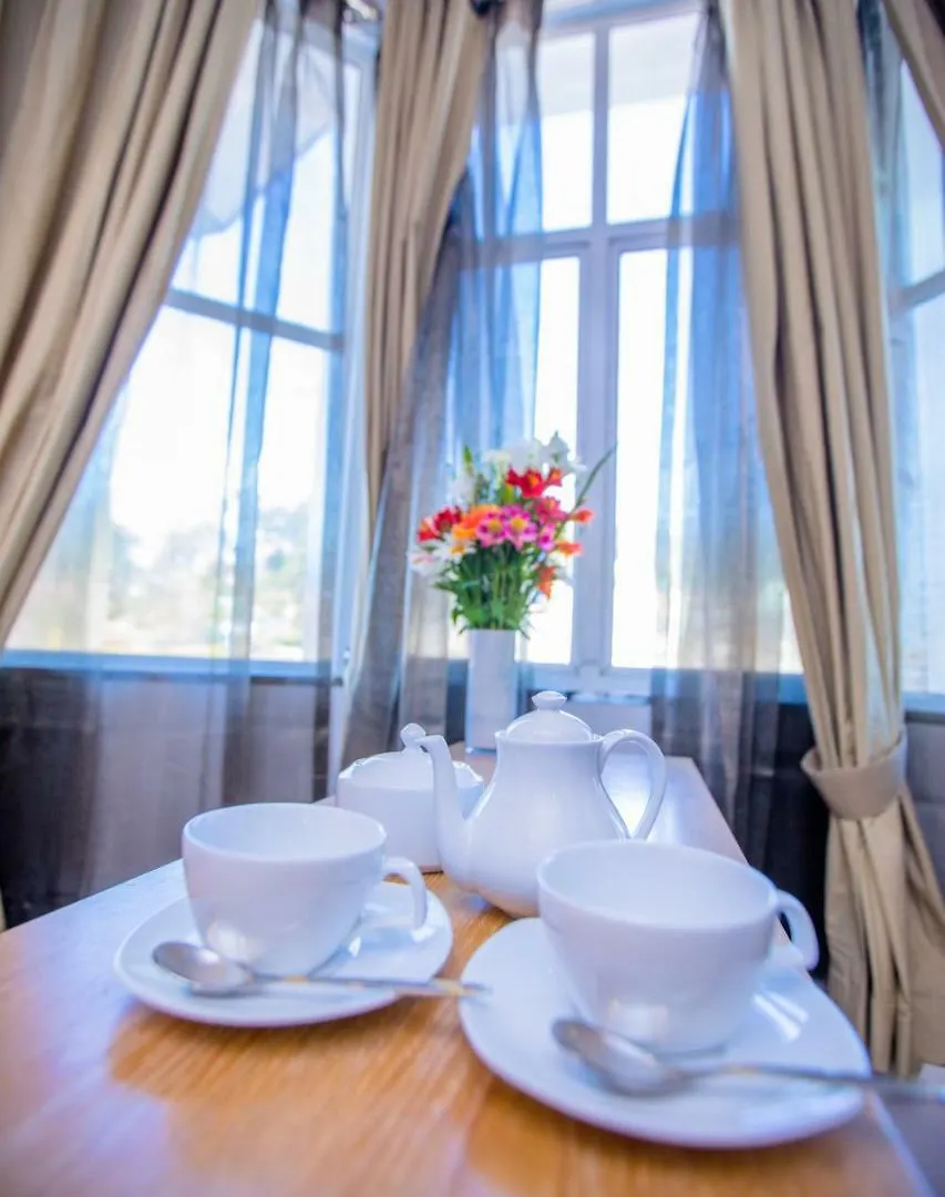 Huddle Hotel Nuwara Eliya